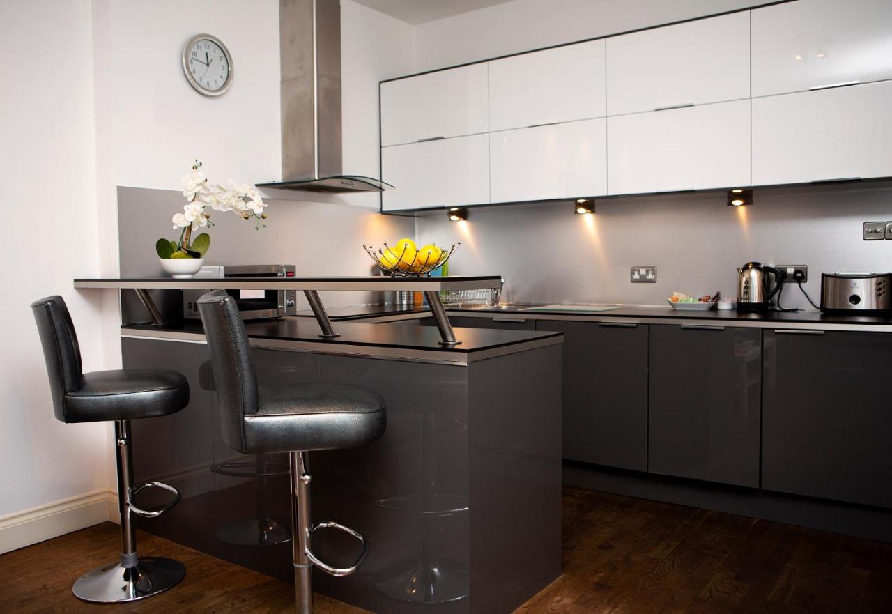 Apt 1, Trafalgar Square 1St Floor By Indigo Flats Londyn Zewnętrze zdjęcie