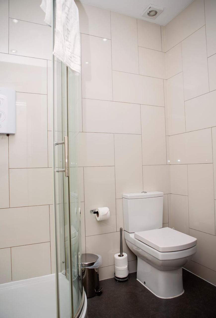 Apt 1, Trafalgar Square 1St Floor By Indigo Flats Londyn Zewnętrze zdjęcie