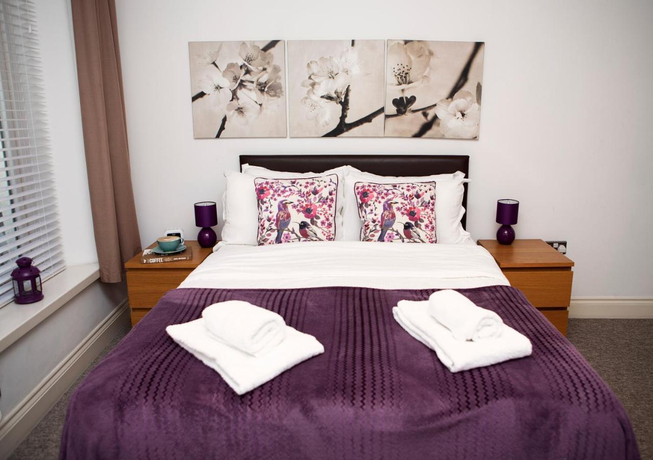 Apt 1, Trafalgar Square 1St Floor By Indigo Flats Londyn Zewnętrze zdjęcie